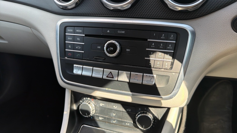 Mercedes-Benz GLA 200d SE Executive 5dr Auto Diesel Hatchback - Image 42