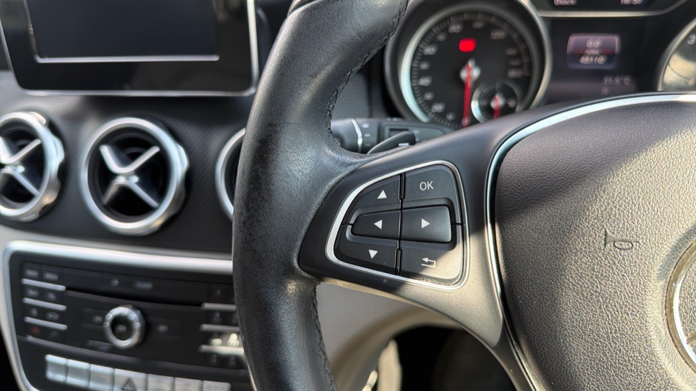 Mercedes-Benz GLA 200d SE Executive 5dr Auto Diesel Hatchback - Image 45
