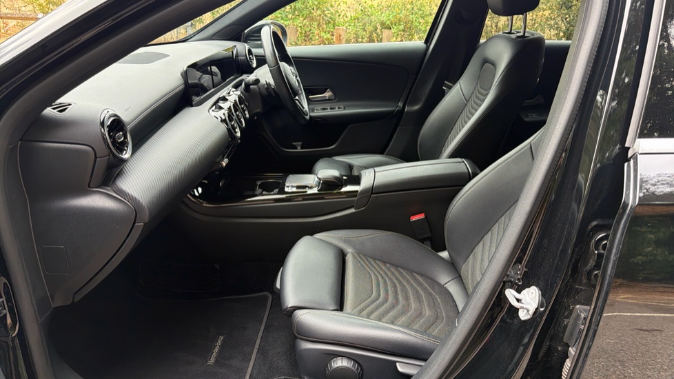 Mercedes-Benz A-Class A180d SE 5dr Auto Diesel Hatchback - Image 28