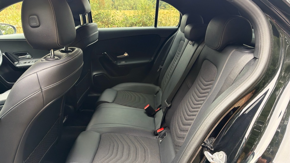 Mercedes-Benz A-Class A180d SE 5dr Auto Diesel Hatchback - Image 29