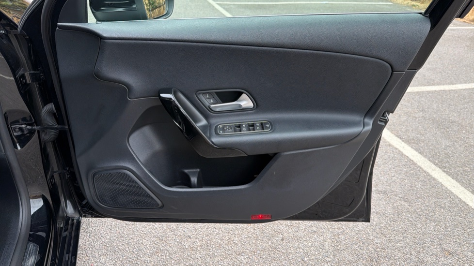 Mercedes-Benz A-Class A180d SE 5dr Auto Diesel Hatchback - Image 32