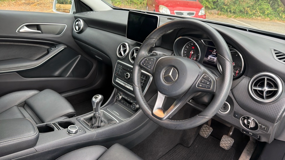 Mercedes-Benz A-Class A180d Sport Executive 5dr Diesel Hatchback - Image 11