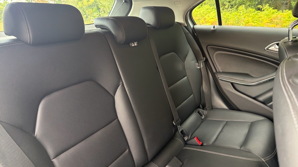 Mercedes-Benz A-Class A180d Sport Executive 5dr Diesel Hatchback - Image 16