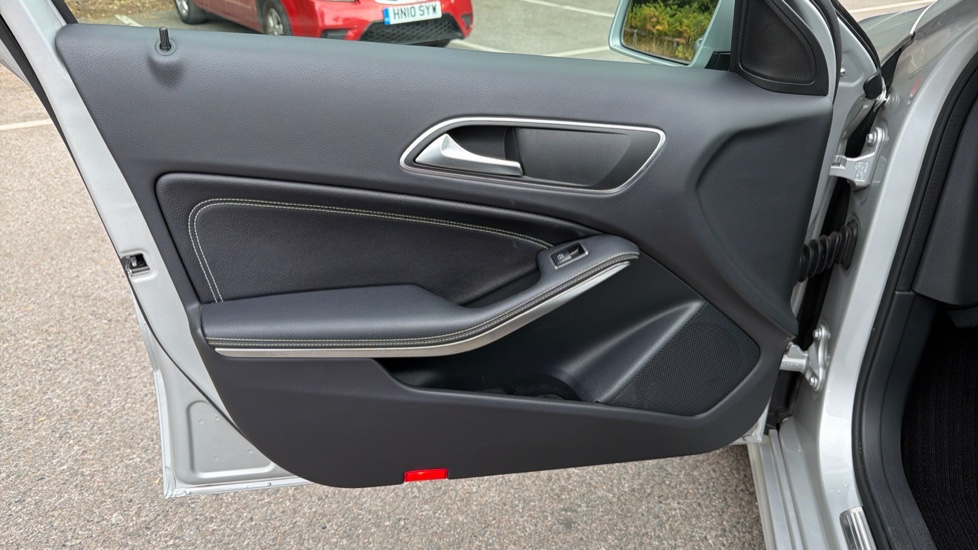 Mercedes-Benz A-Class A180d Sport Executive 5dr Diesel Hatchback - Image 30