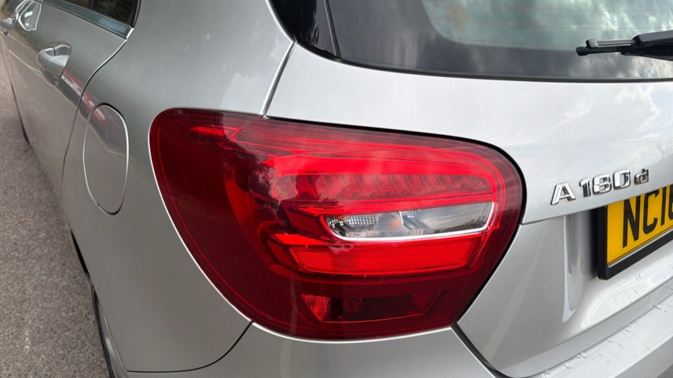 Mercedes-Benz A-Class A180d Sport Executive 5dr Diesel Hatchback - Image 33