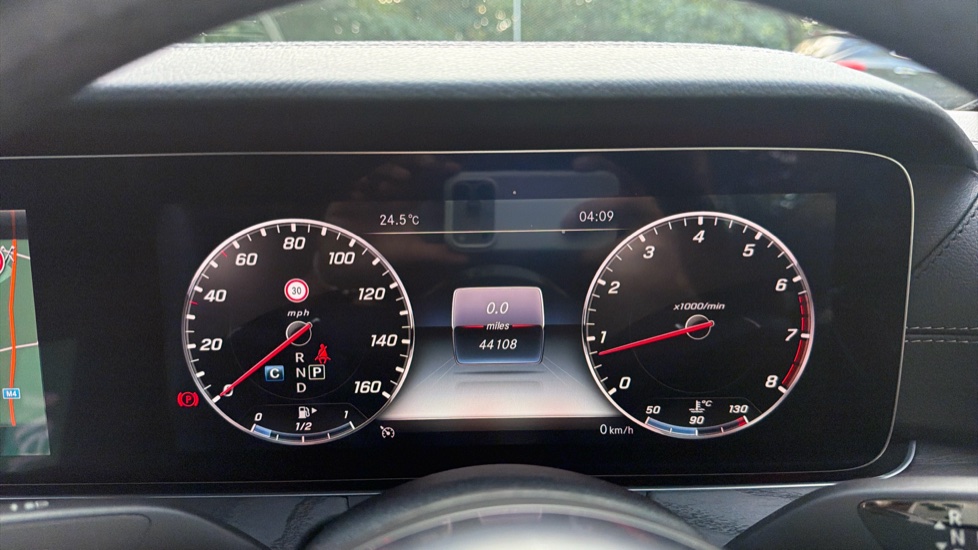 Mercedes-Benz E-Class E300 AMG Line Premium Plus 2dr 9G-Tronic Petrol Coupe - Image 18