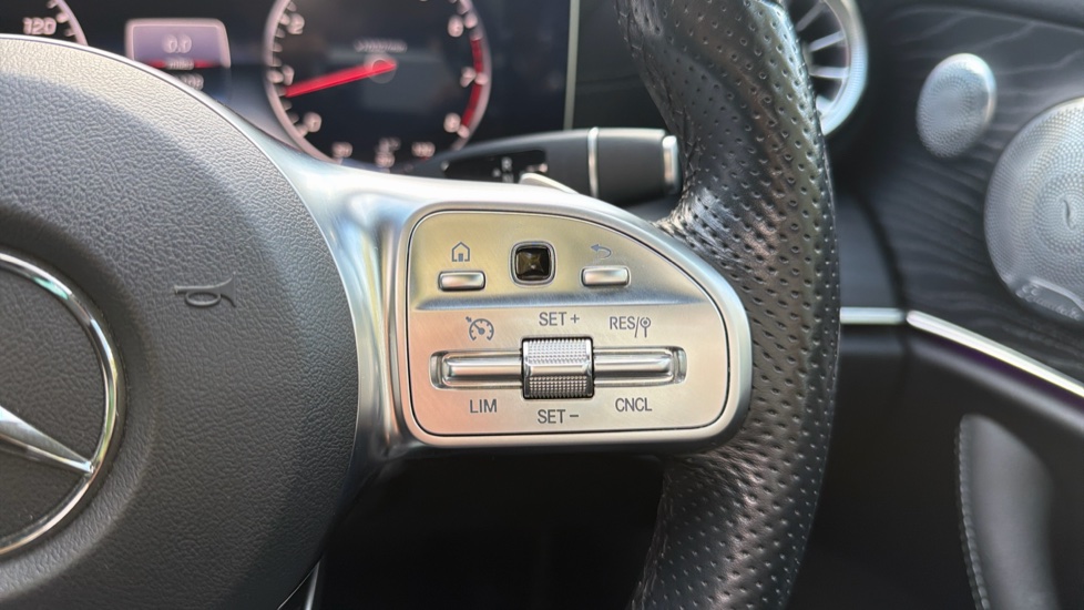 Mercedes-Benz E-Class E300 AMG Line Premium Plus 2dr 9G-Tronic Petrol Coupe - Image 19