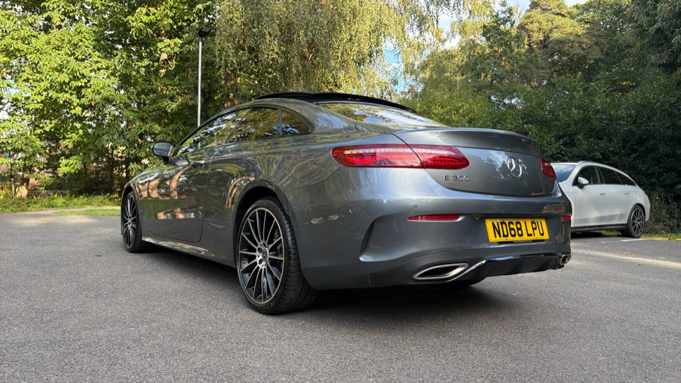 Mercedes-Benz E-Class E300 AMG Line Premium Plus 2dr 9G-Tronic Petrol Coupe - Image 22