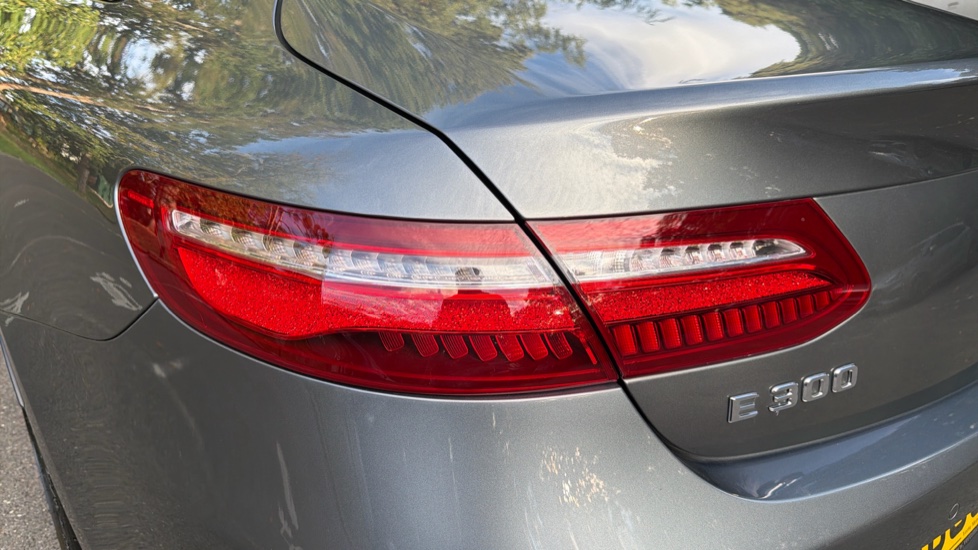 Mercedes-Benz E-Class E300 AMG Line Premium Plus 2dr 9G-Tronic Petrol Coupe - Image 23