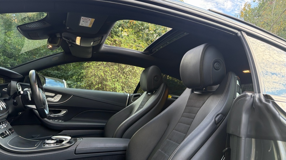 Mercedes-Benz E-Class E300 AMG Line Premium Plus 2dr 9G-Tronic Petrol Coupe - Image 29