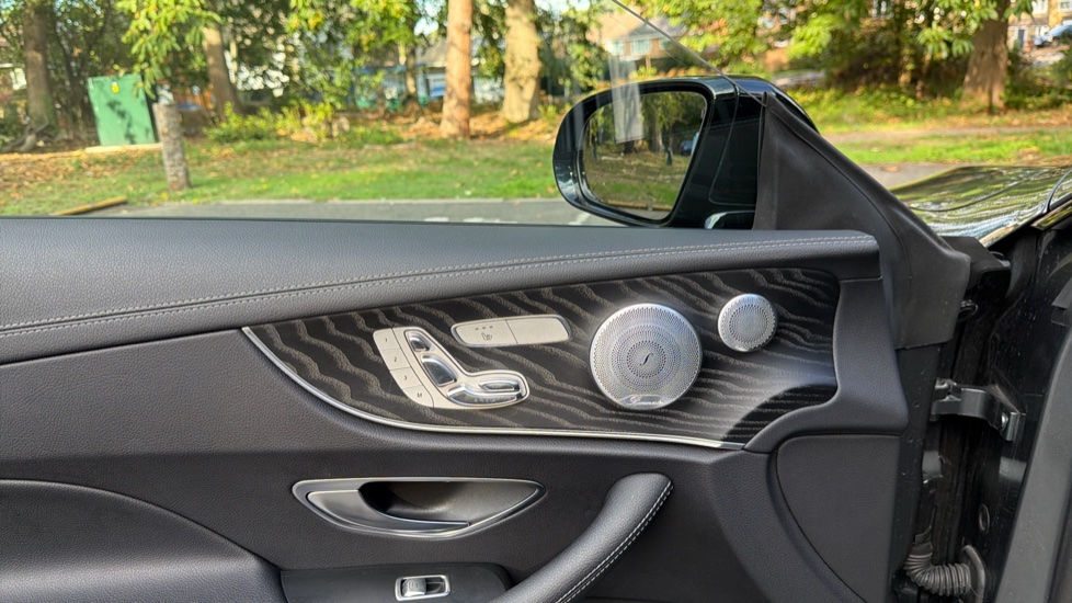 Mercedes-Benz E-Class E300 AMG Line Premium Plus 2dr 9G-Tronic Petrol Coupe - Image 31