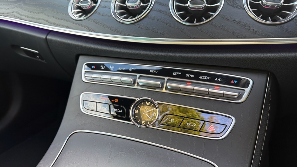 Mercedes-Benz E-Class E300 AMG Line Premium Plus 2dr 9G-Tronic Petrol Coupe - Image 51
