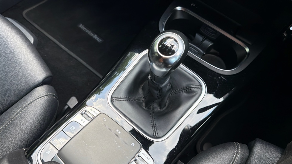Mercedes-Benz A-Class A180 Sport Executive 5dr Petrol Hatchback - Image 13