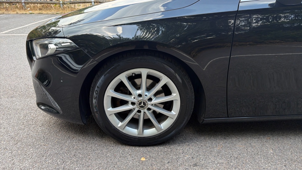 Mercedes-Benz A-Class A180 Sport Executive 5dr Petrol Hatchback - Image 33