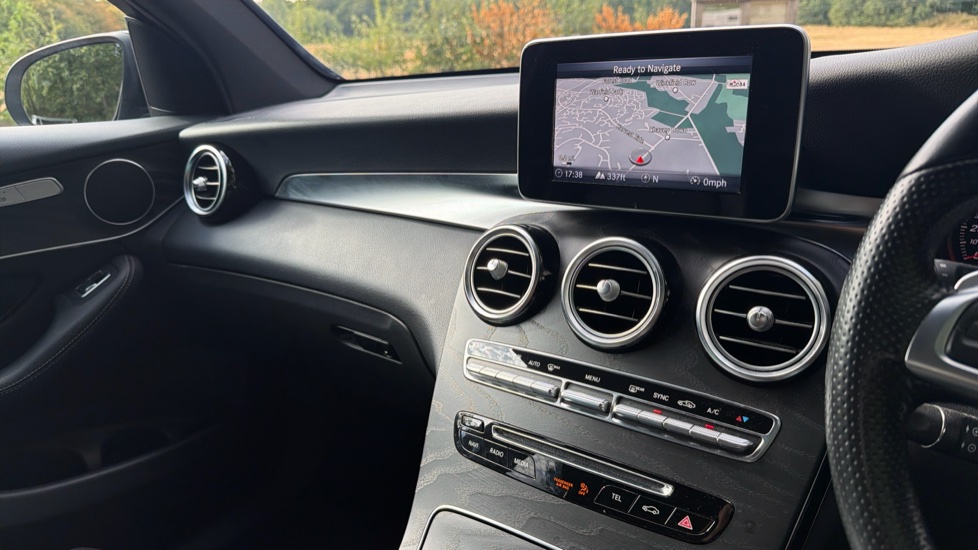 Mercedes-Benz GLC 250d 4Matic AMG Line 5dr 9G-Tronic Diesel Estate - Image 14