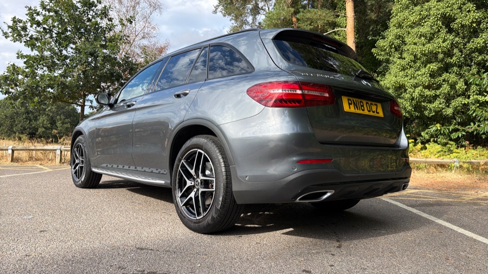 Mercedes-Benz GLC 250d 4Matic AMG Line 5dr 9G-Tronic Diesel Estate - Image 21