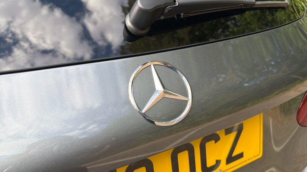 Mercedes-Benz GLC 250d 4Matic AMG Line 5dr 9G-Tronic Diesel Estate - Image 23