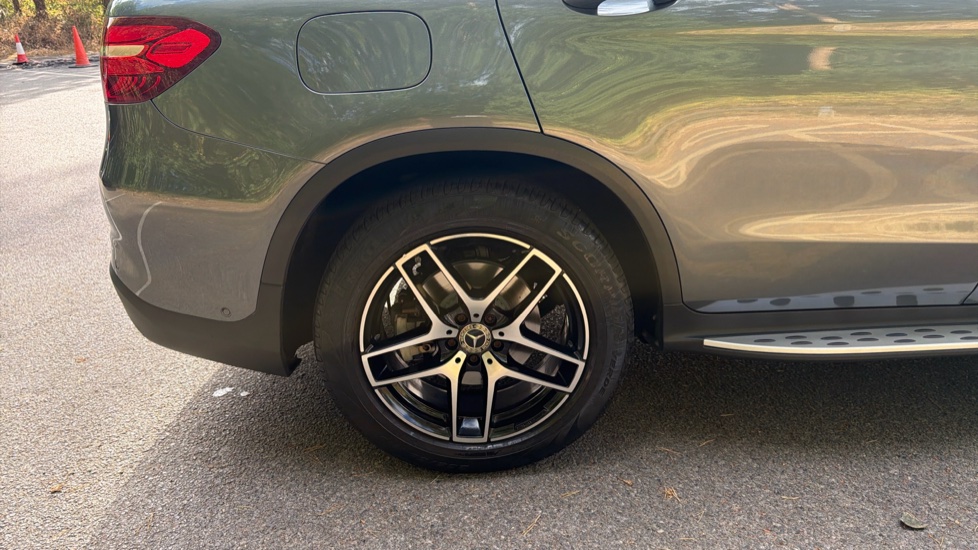 Mercedes-Benz GLC 250d 4Matic AMG Line 5dr 9G-Tronic Diesel Estate - Image 26