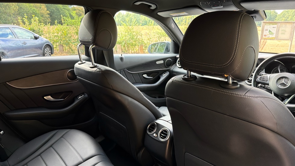 Mercedes-Benz GLC 250d 4Matic AMG Line 5dr 9G-Tronic Diesel Estate - Image 27