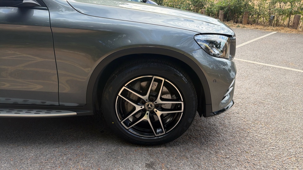 Mercedes-Benz GLC 250d 4Matic AMG Line 5dr 9G-Tronic Diesel Estate - Image 29