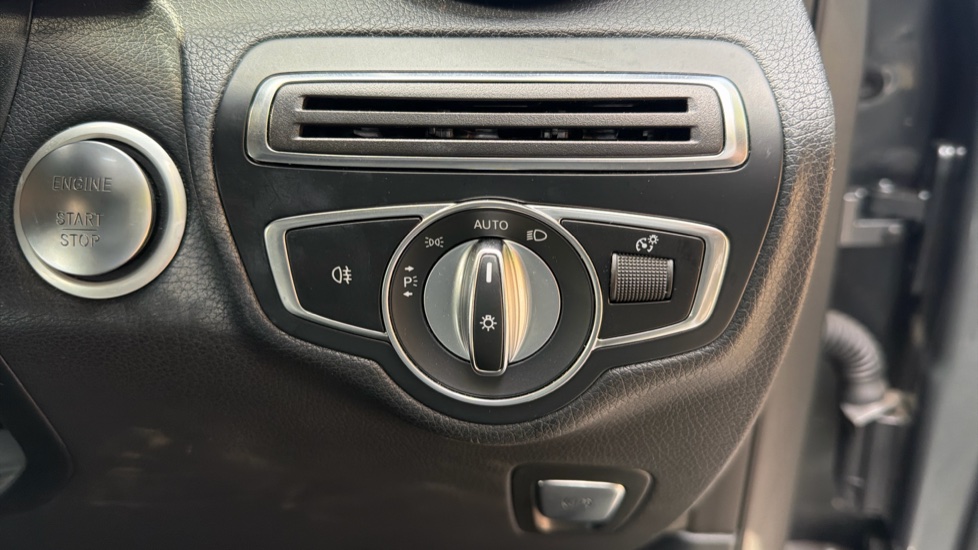 Mercedes-Benz GLC 250d 4Matic AMG Line 5dr 9G-Tronic Diesel Estate - Image 36