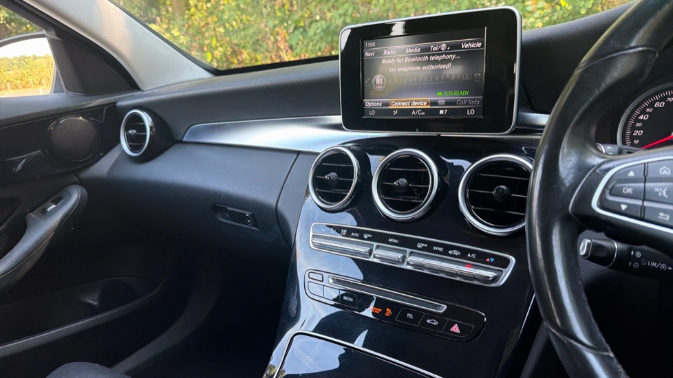 Mercedes-Benz C-Class C200 SE 5dr Auto Petrol Estate - Image 14