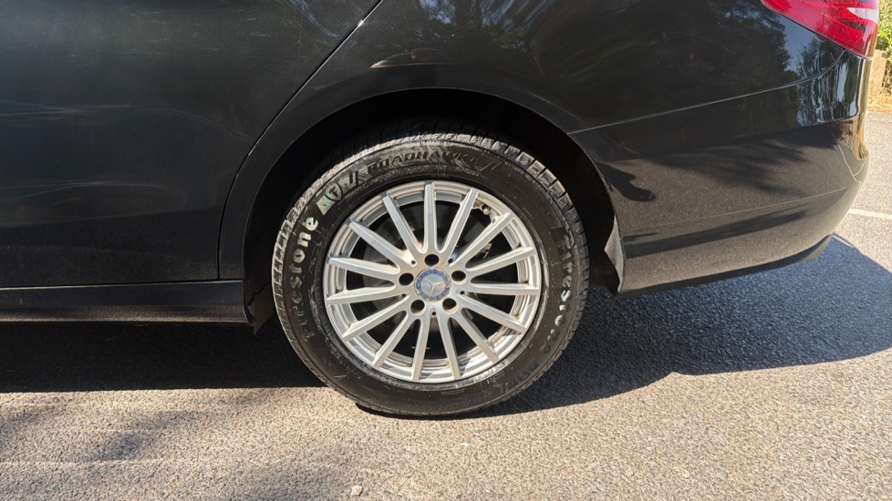 Mercedes-Benz C-Class C200 SE 5dr Auto Petrol Estate - Image 33