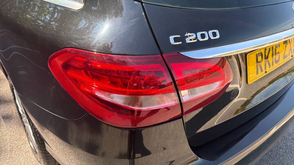 Mercedes-Benz C-Class C200 SE 5dr Auto Petrol Estate - Image 36