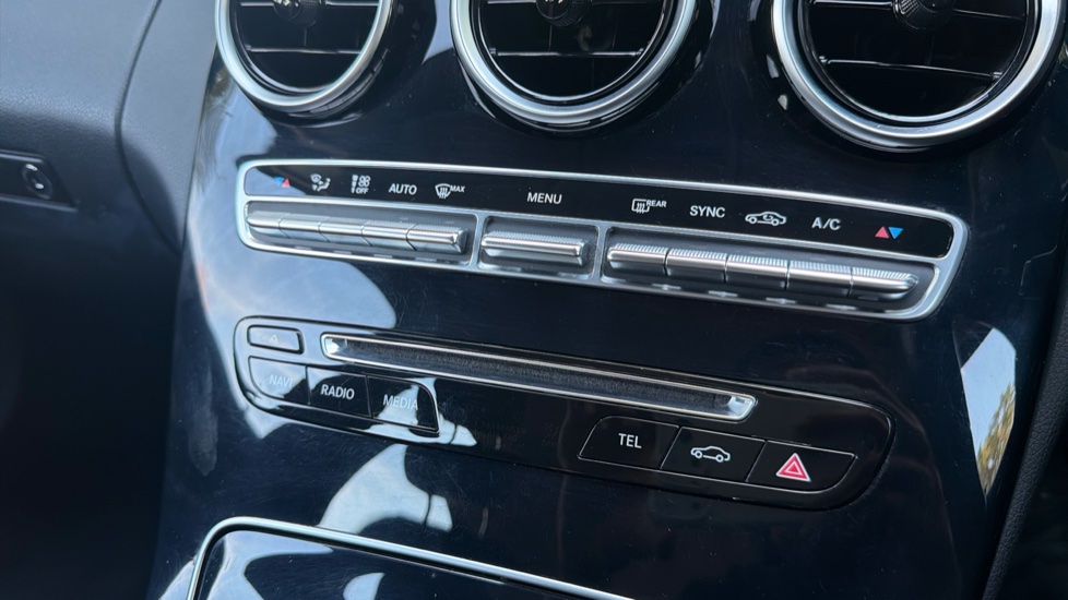 Mercedes-Benz C-Class C200 SE 5dr Auto Petrol Estate - Image 43