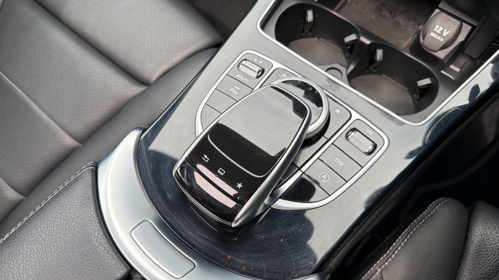 Mercedes-Benz C-Class C200 Sport Premium 4dr Auto Petrol Saloon - Image 13