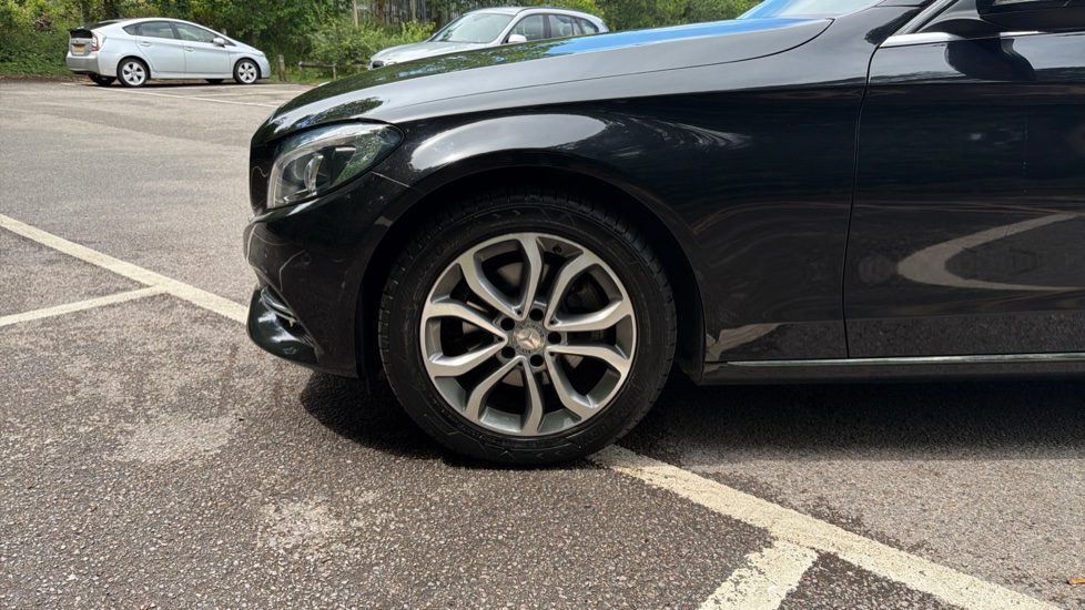 Mercedes-Benz C-Class C200 Sport Premium 4dr Auto Petrol Saloon - Image 25