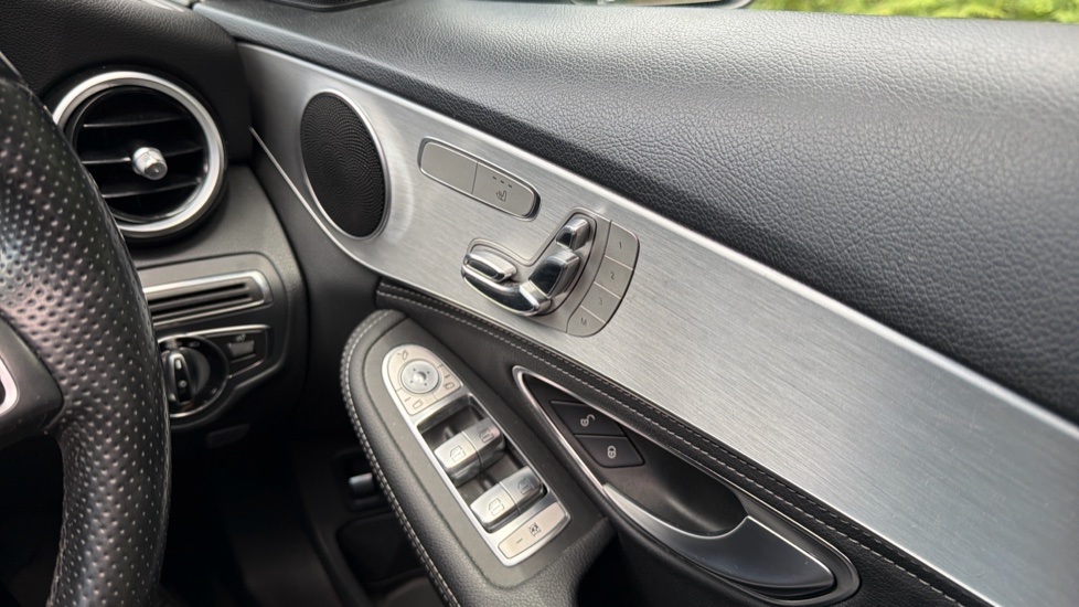 Mercedes-Benz C-Class C200 Sport Premium 4dr Auto Petrol Saloon - Image 34