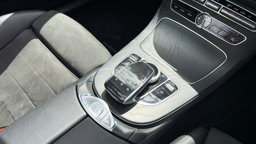 Mercedes-Benz E-Class E220d AMG Line 2dr 9G-Tronic Diesel Cabriolet - Image 13