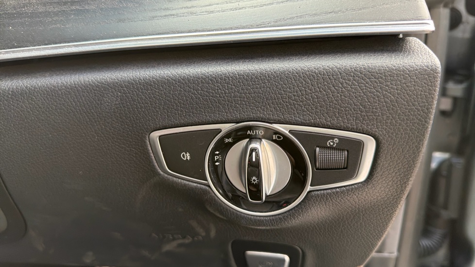 Mercedes-Benz E-Class E220d AMG Line 2dr 9G-Tronic Diesel Cabriolet - Image 27