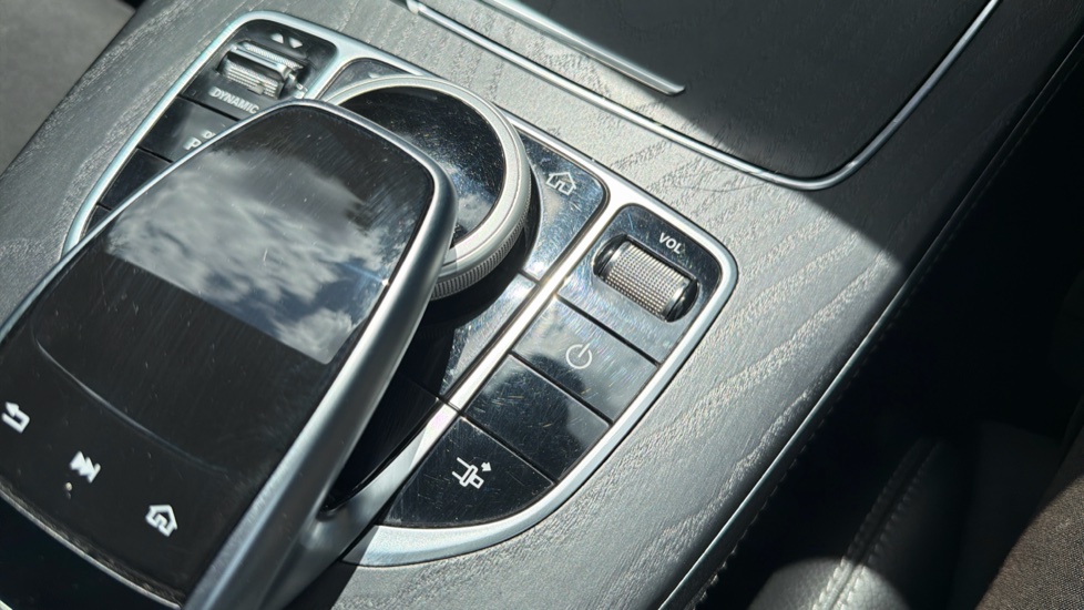 Mercedes-Benz E-Class E220d AMG Line 2dr 9G-Tronic Diesel Cabriolet - Image 43