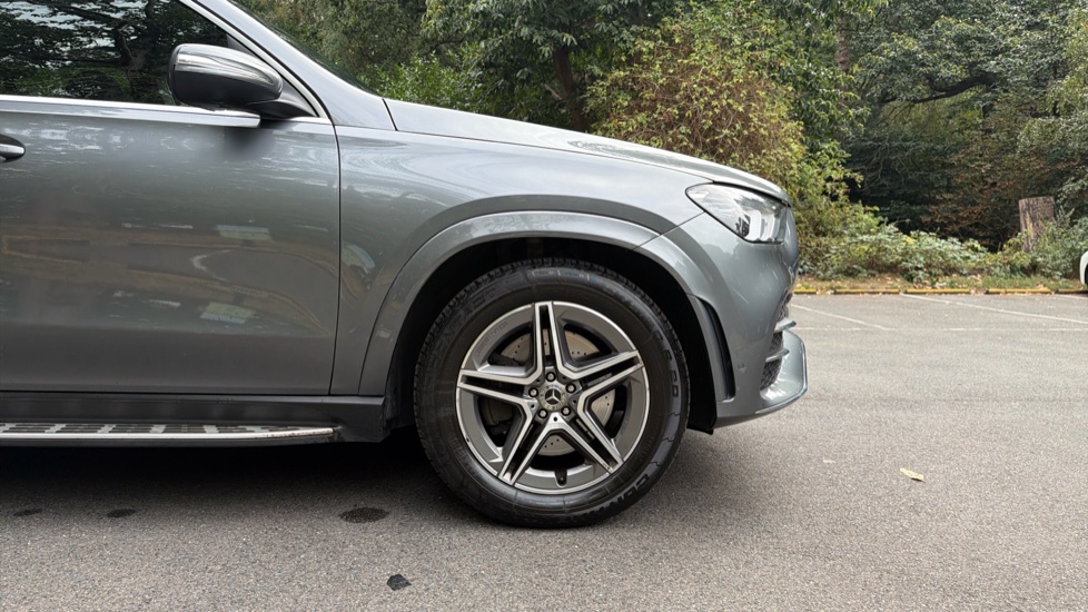 Mercedes-Benz GLE 300d 4Matic AMG Line Premium 5dr 9G-Tronic Diesel Estate - Image 7