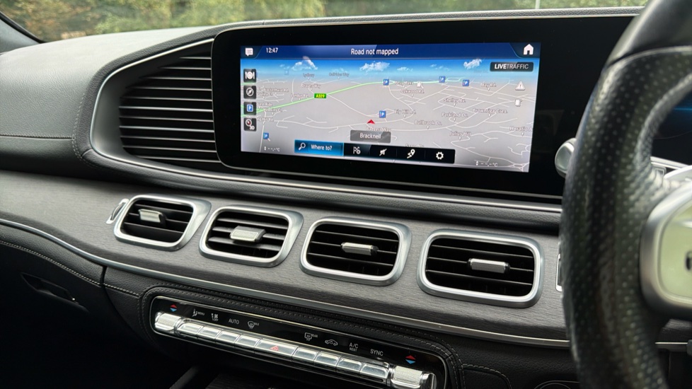 Mercedes-Benz GLE 300d 4Matic AMG Line Premium 5dr 9G-Tronic Diesel Estate - Image 12