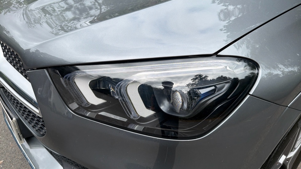 Mercedes-Benz GLE 300d 4Matic AMG Line Premium 5dr 9G-Tronic Diesel Estate - Image 25
