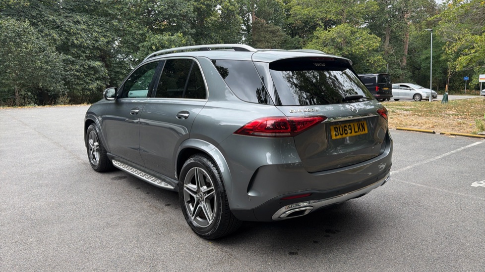 Mercedes-Benz GLE 300d 4Matic AMG Line Premium 5dr 9G-Tronic Diesel Estate - Image 40