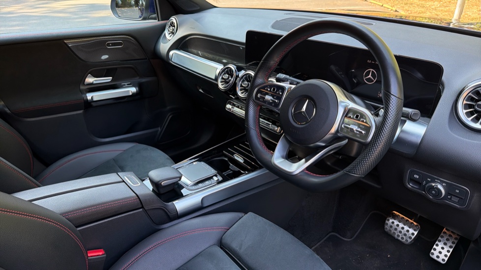 Mercedes-Benz GLB 200 AMG Line Executive 5dr 7G-Tronic Petrol Estate - Image 11