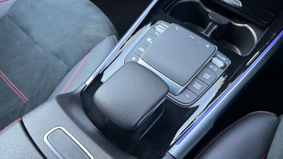 Mercedes-Benz GLB 200 AMG Line Executive 5dr 7G-Tronic Petrol Estate - Image 13