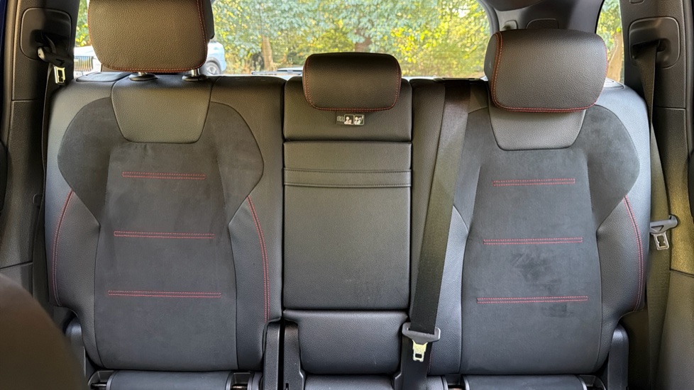 Mercedes-Benz GLB 200 AMG Line Executive 5dr 7G-Tronic Petrol Estate - Image 15