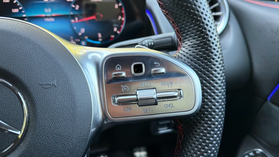 Mercedes-Benz GLB 200 AMG Line Executive 5dr 7G-Tronic Petrol Estate - Image 20