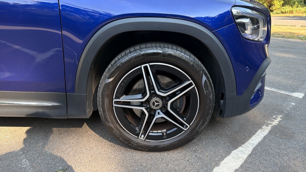 Mercedes-Benz GLB 200 AMG Line Executive 5dr 7G-Tronic Petrol Estate - Image 24