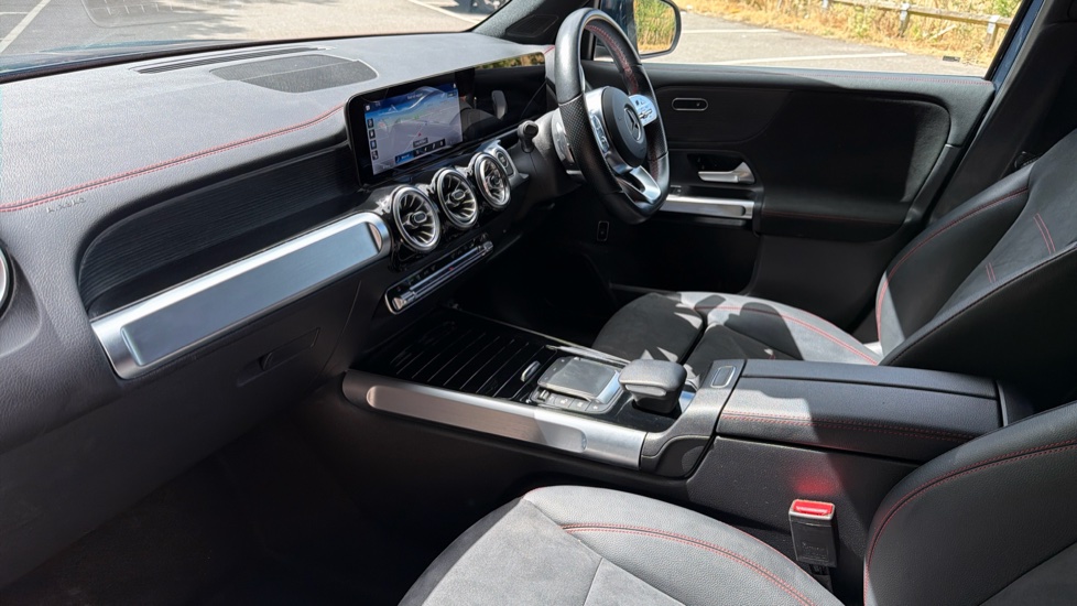 Mercedes-Benz Eqb 350 4M 215kW AMG Line Premium 66.5kWh 5dr Auto Electric Estate - Image 9