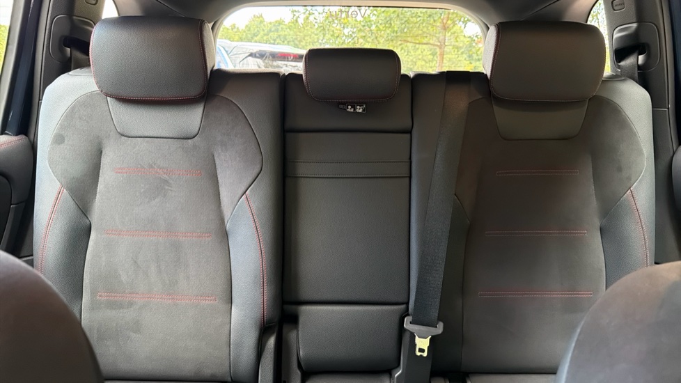 Mercedes-Benz Eqb 350 4M 215kW AMG Line Premium 66.5kWh 5dr Auto Electric Estate - Image 15