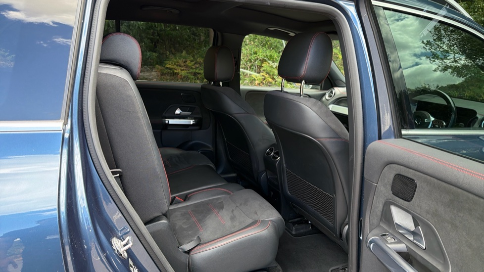Mercedes-Benz Eqb 350 4M 215kW AMG Line Premium 66.5kWh 5dr Auto Electric Estate - Image 36