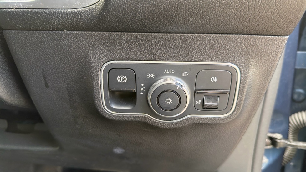 Mercedes-Benz Eqb 350 4M 215kW AMG Line Premium 66.5kWh 5dr Auto Electric Estate - Image 42