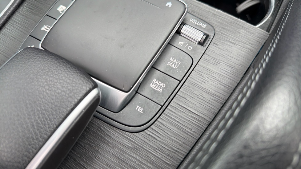 Mercedes-Benz GLE 450 4Matic AMG Line Prem + 5dr 9G-Tron [7 St] Petrol Estate - Image 20