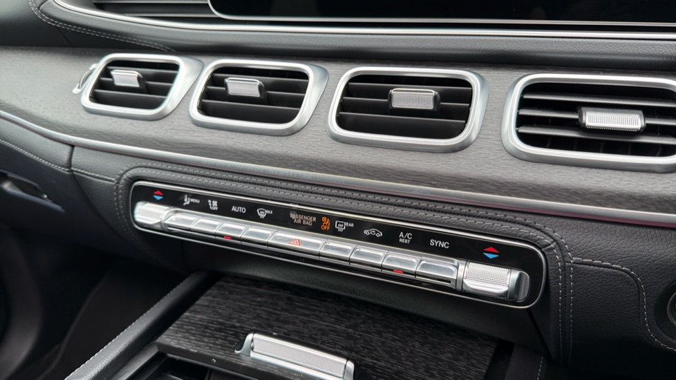 Mercedes-Benz GLE 450 4Matic AMG Line Prem + 5dr 9G-Tron [7 St] Petrol Estate - Image 23